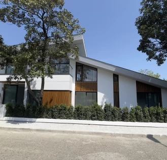 ویلا ساحلی نوساز استخردار 950 متری شهرک خزرشهر شمالی