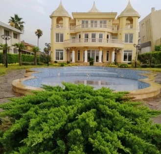 ویلا متراژ بالا شهرک دریاکنار در پلاک اول دریا