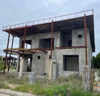 ویلا نیمه کاره در خزرشهر جنوبی ویلا نیمه کاره در خزرشهر جنوبی