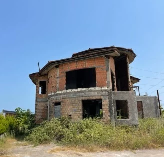 ویلا نیمه‌کاره 700 متری در خزرشهر